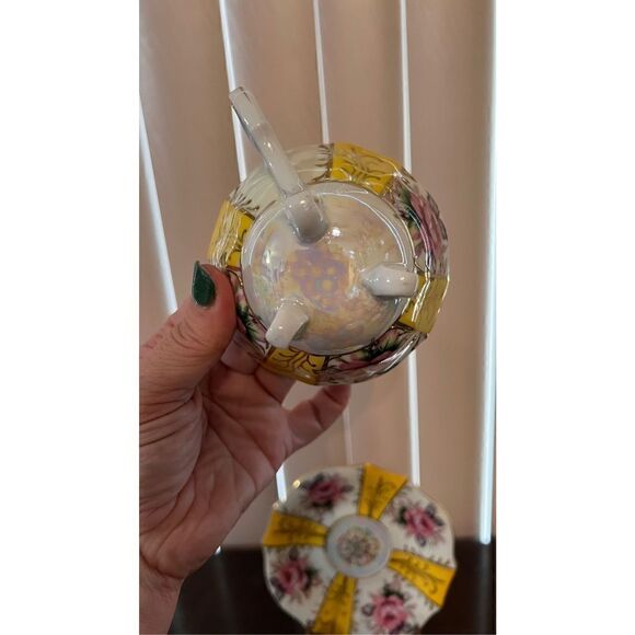 VINTAGE IRIDESCENT YELLOW TEA CUP AND SAUCER WITH ROSES - Picture 6 of 8